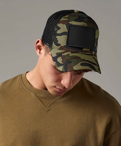 Patch snapback trucker