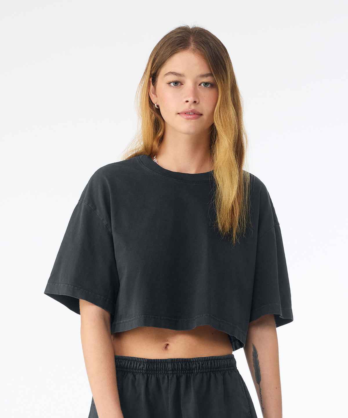 Women’s heavyweight washed cropped tee